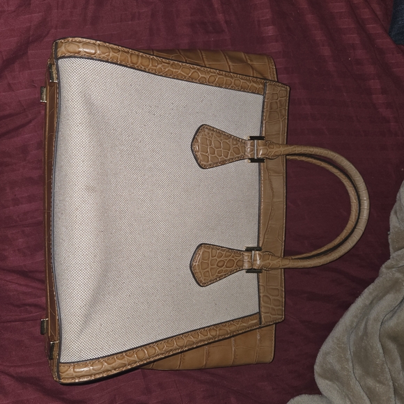 Brown and Cream Women's Tote Bag - Picture 4 of 4